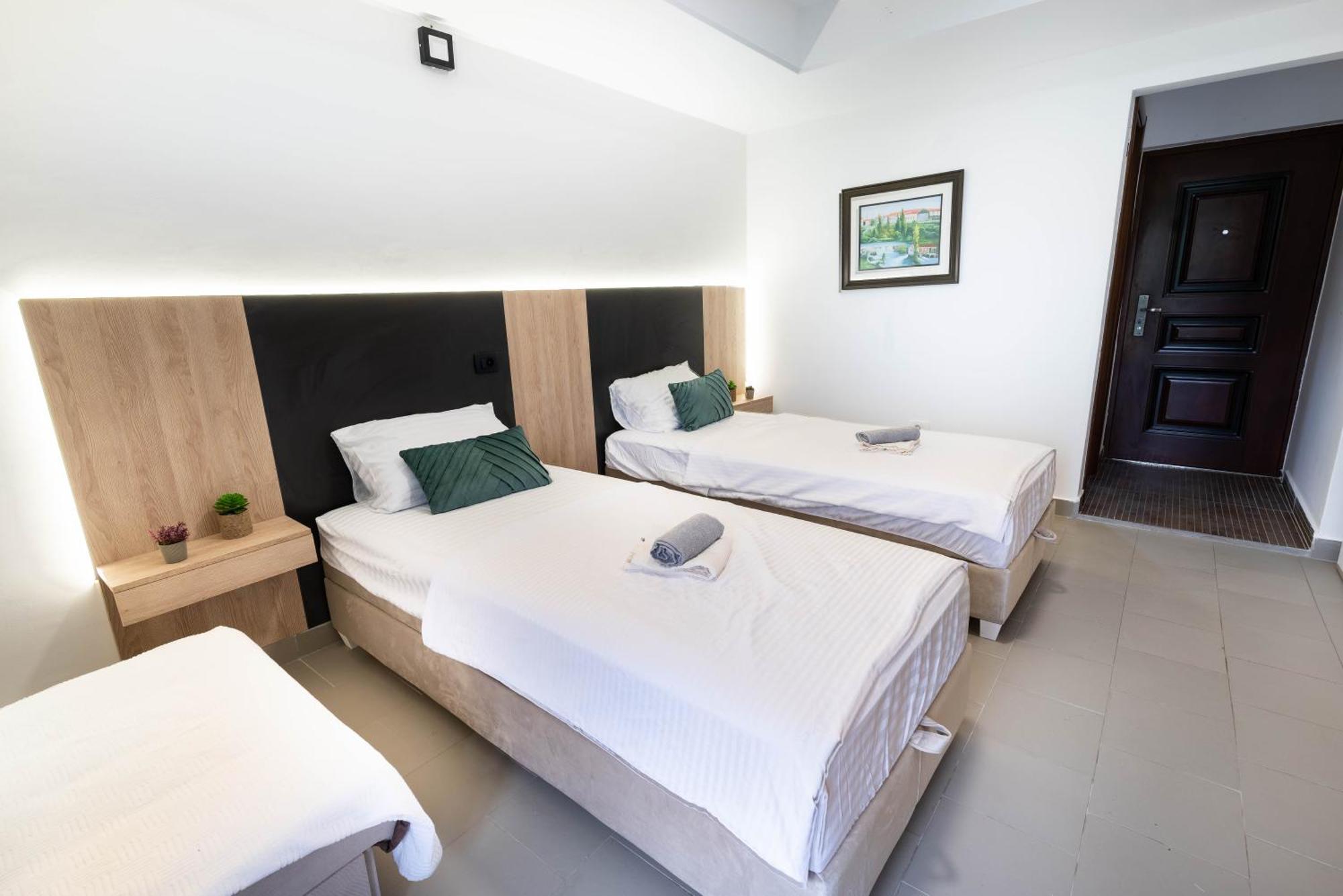 Studio Apartment Cudo Nevidjeno Karuc Екстер'єр фото